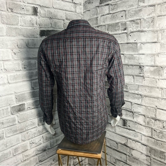 Robert Graham Plaid Checked Black Red Casual Button Down - Picture 3 of 8